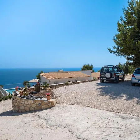 Costa Mediterranea Villa *