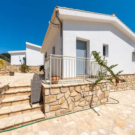 Costa Mediterranea Villa *